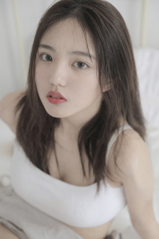 年轻漂亮的女邻居2